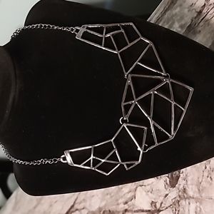 Necklace and earring set (new)